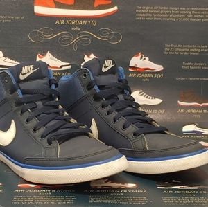 Nike men's capri III casual sneakers